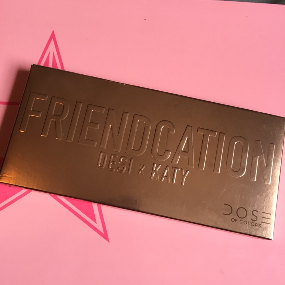 Dose of colors Friendcation palette